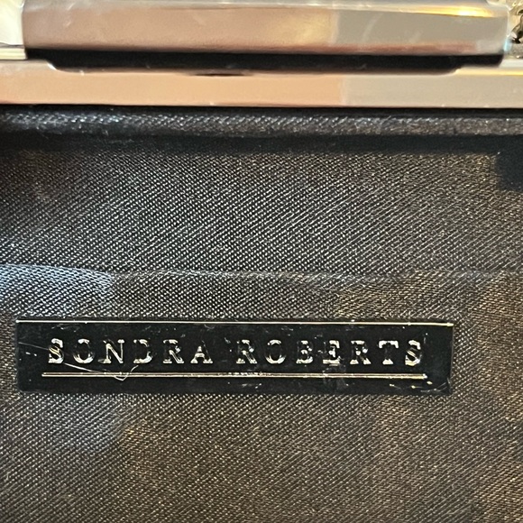 Miniaudiere Evening Bag with Jeweled Clasp at the Top - Picture 6 of 6